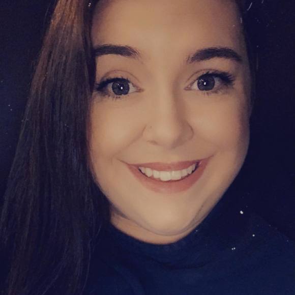 Meet your Posher, Ashley - Picture 1 of 1